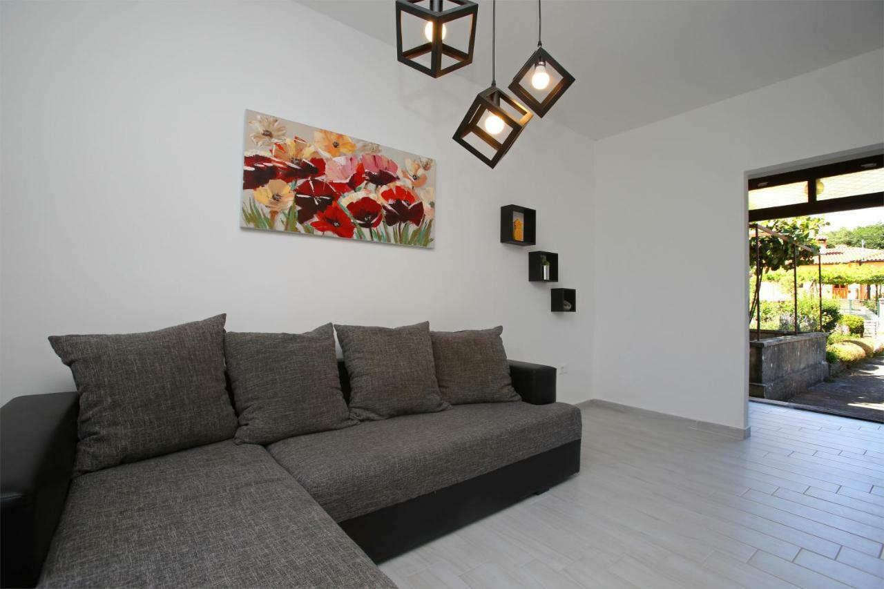 Apartman Paolo Лабин Екстериор снимка